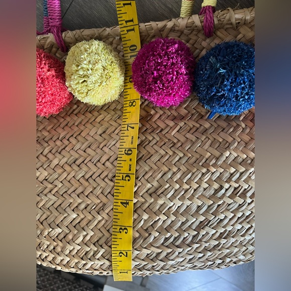 INC x Popsicle Brand Collaboration Colorful Pom-Pom Straw Tote Beach Bag. NWOT! - Picture 11 of 13
